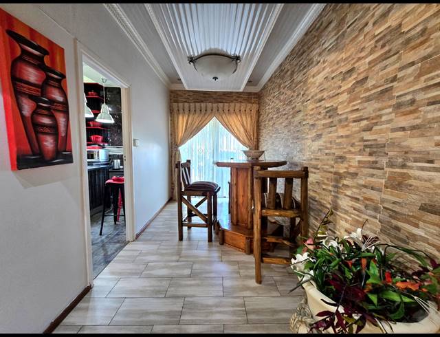 17,100M² SMALLHOLDING FOR SALE IN BLIGNAUTSRUS AH